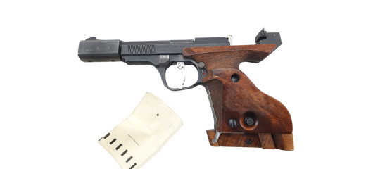 BRADERIE OCCASION - PISTOLET UNIQUE DES-69 CALIBRE 22LR + MALETTE